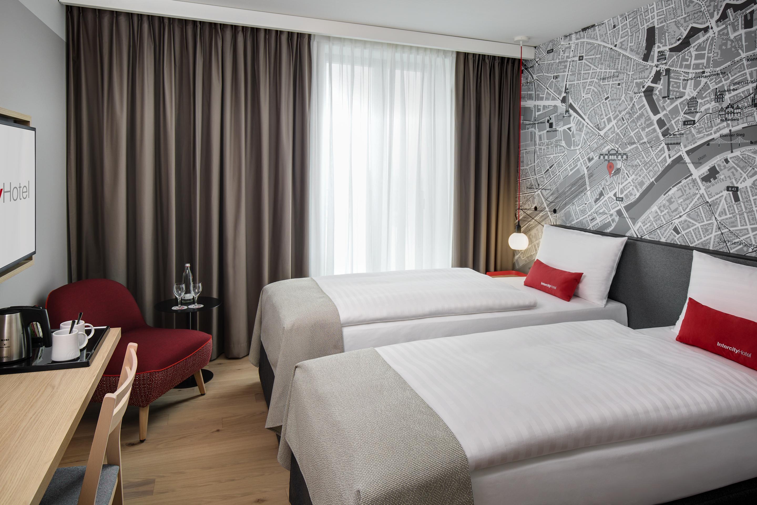 Intercityhotel Низва Екстериор снимка